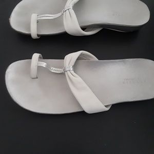 Use sandals